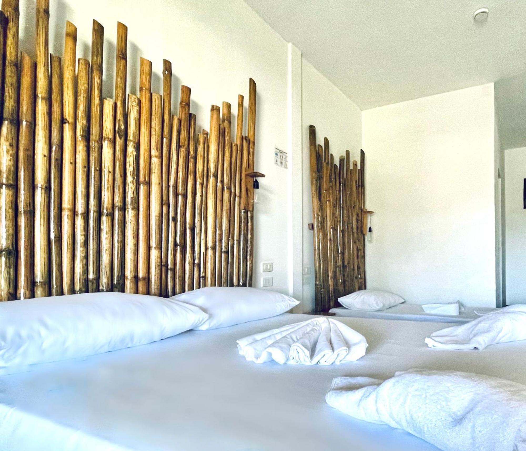 Siargao Sunflower Suites Генерал-Луна Экстерьер фото